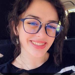 Meet your Posher, Evelyn